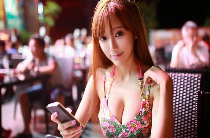 YSL口红水蜜桃色号60601k的独特色调